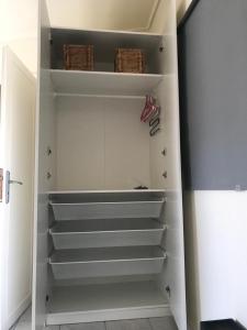 صورة لـ Private Apt. Acropolis View. Top Floor. Koukaki في أثينا