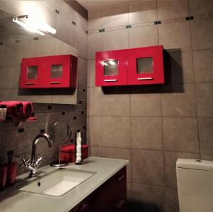 A bathroom at HIsun 4 Seasons Seaside Luxurious Maisonette