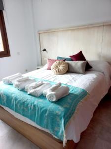 Posteľ alebo postele v izbe v ubytovaní IJD apartments 119 PARKING GRATIS Y PISCINA