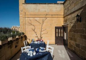 Балкон или терраса в Betty Cake B&B