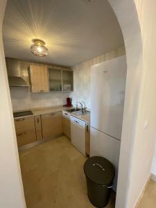 A kitchen or kitchenette at Buena Vista D3