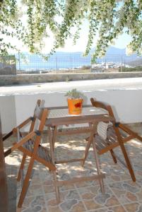 Balkón nebo terasa v ubytování Christos rooms milos