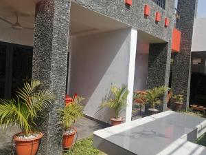 Afbeelding uit fotogalerij van RÉSIDENCE HÔTELIÈRE KAWEROU in Ouagadougou