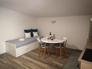 Postel nebo postele na pokoji v ubytování Apartments Tara + 43 fotografií