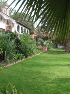 Jardín al aire libre en Rancho Hotel Atascadero