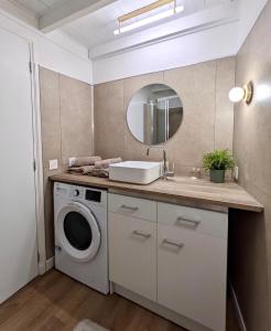 Gambar di galeri bagi Joli appartement de charme rénové en centre ville di Aubenas