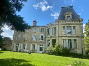 Κήπος έξω από το Chateau de Vaugelas - Charmant domaine près de Valence