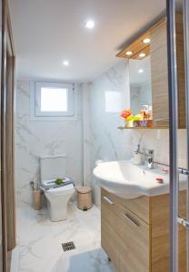 A bathroom at Studio Elena