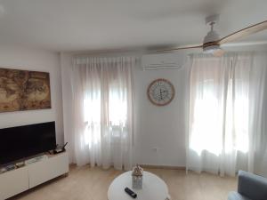 TV a/nebo společenská místnost v ubytování GUADALEST DREAMS