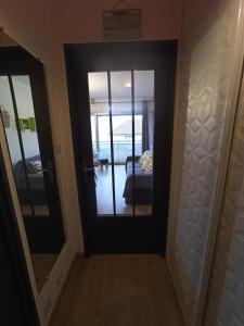 Фотография из галереи L Îlot de la Baie, super studio 4p face à la mer, parking gratuit, wifi, classé 2 étoiles à Fort Mahon Plage, Baie de Somme в городе Фор-Маон-Плаж