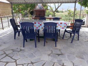 A balcony or terrace at Studio Elena Még 4 kép
