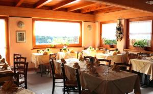 Restaurace v ubytování Hotel Bucaneve