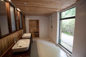 Koupelna v ubytování Zen Box House + 37 fotografií