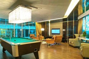 Ruang duduk di Damas Suites & Residences Kuala Lumpur