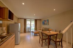 Cucina o angolo cottura di Mambruk Hotel & Convention