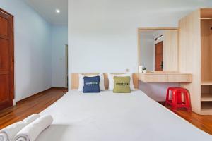 Gallery image of Urbanview Hotel One Family Maribaya by RedDoorz in Lembang