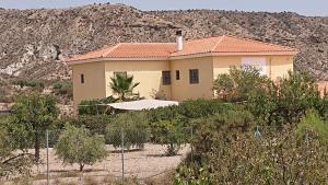 Το κτήριο όπου στεγάζεται  το bed & breakfast