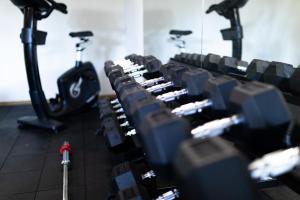 Das Fitnesscenter und/oder die Fitnesseinrichtungen in der Unterkunft TIDE Hotel