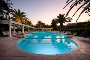 The swimming pool at or close to TRYP by Wyndham Corfu Dassia