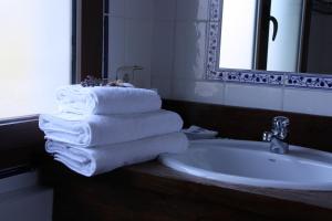A bathroom at La Casa de la Estación Még 23 kép