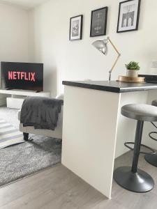 Home Crowd Luxury Apartments
