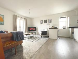 Home Crowd Luxury Apartments