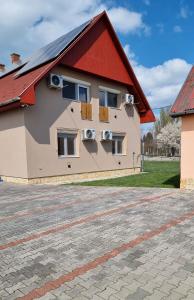 Budova, v ktorej sa apartmán nachádza