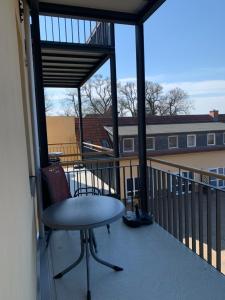 Ein Balkon oder eine Terrasse in der Unterkunft Einraumapartment mit Seeblickbalkon