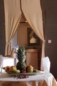 Giường trong phòng chung tại Asama Luxury Camp +28 ảnh
