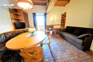 Χώρος καθιστικού στο Miky's apartment by Livigno Accomodation