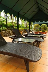 Бассейн в Copacabana Apartment Hotel - Staycation is Allowed или поблизости