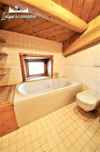 Ένα μπάνιο στο Miky's apartment by Livigno Accomodation