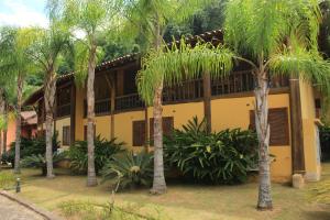 Vườn quanh Maresias Beach House - Casas de alugueis em cond beira mar