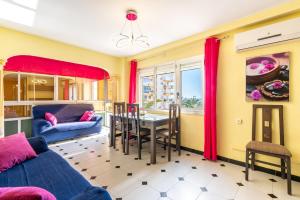 Photo de la galerie de l'établissement 50 mts beach with sea views pool, à Algarrobo-Costa