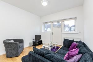 Χώρος καθιστικού στο Lovely 2-Bed Apartment in Dartford