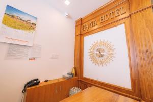Certifikát, hodnocení, plakát nebo jiný dokument vystavený v ubytování Hạ Na Hotel Đà Lạt