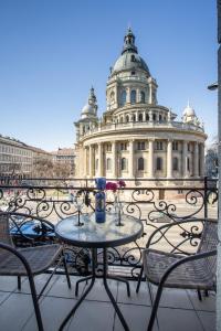Breathless Panorama Basilika Suite with balcony NEED RESERVATION FOR FREE PARKING 1065 Budapest, 2 Révay utca kép - 2