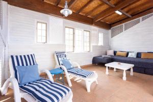 Posedenie v ubytovaní ALCALA Perfect Stay by Sunkeyrents