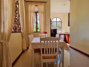 Ruang duduk di Juita Venues