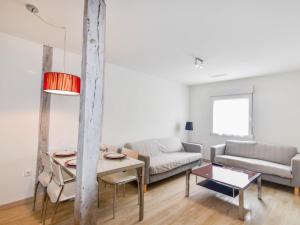 Część wypoczynkowa w obiekcie Precioso apartamento reformado en el sardinero