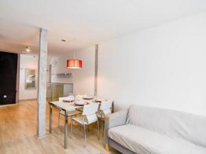 Część wypoczynkowa w obiekcie Precioso apartamento reformado en el sardinero