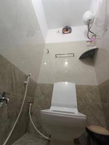 VILLA DE SRIVAARI RESIDENCY tesisinde bir banyo