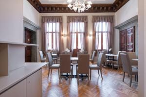 Posedenie v ubytovaní Hotel Palazzo Martinelli Dolfin