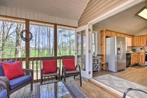 Gallery image of Less than 3 miles to Downtown with firepit in Ellijay