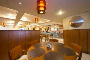 Εστιατόριο ή άλλο μέρος για φαγητό στο Magna Praia Hotel