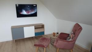 TV a/nebo společenská místnost v ubytování Ferienidyll Hofmann
