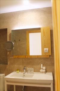 A bathroom at Sóller Center