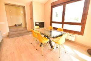Telewizja i/lub zestaw kina domowego w obiekcie Casa A Pedra