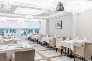 Restaurace v ubytování BURSZTYN - BERNSTEIN APARTMENTS