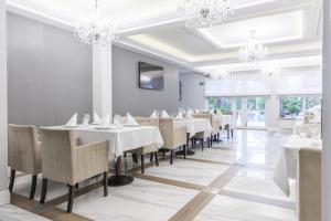 Restaurace v ubytování BURSZTYN - BERNSTEIN APARTMENTS